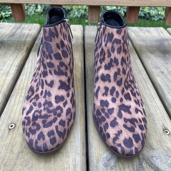 Size 7 Circus by Sam Edelman Leopard Print Booties - Picture 4 of 12